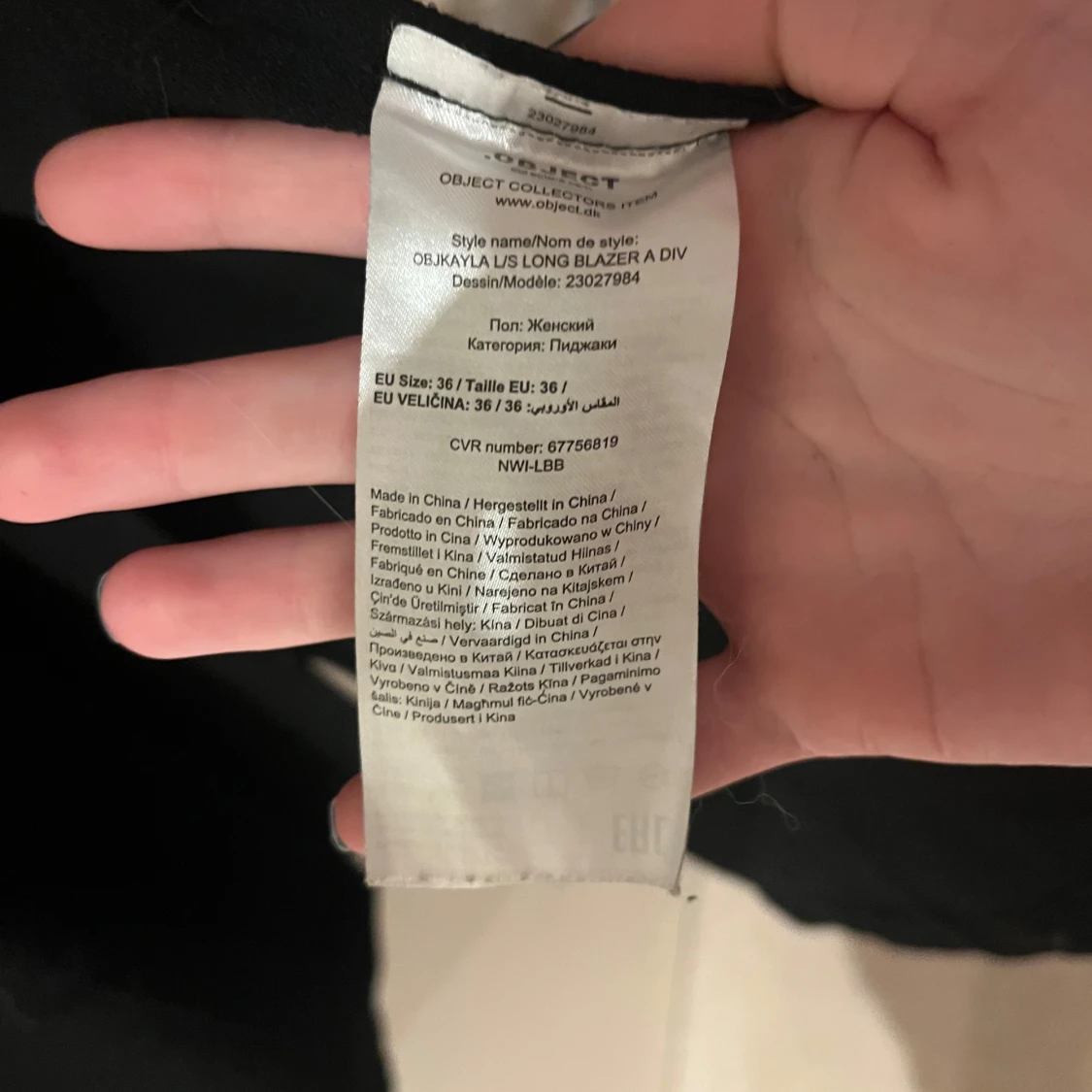 Svart kappa från .Objekt - 3