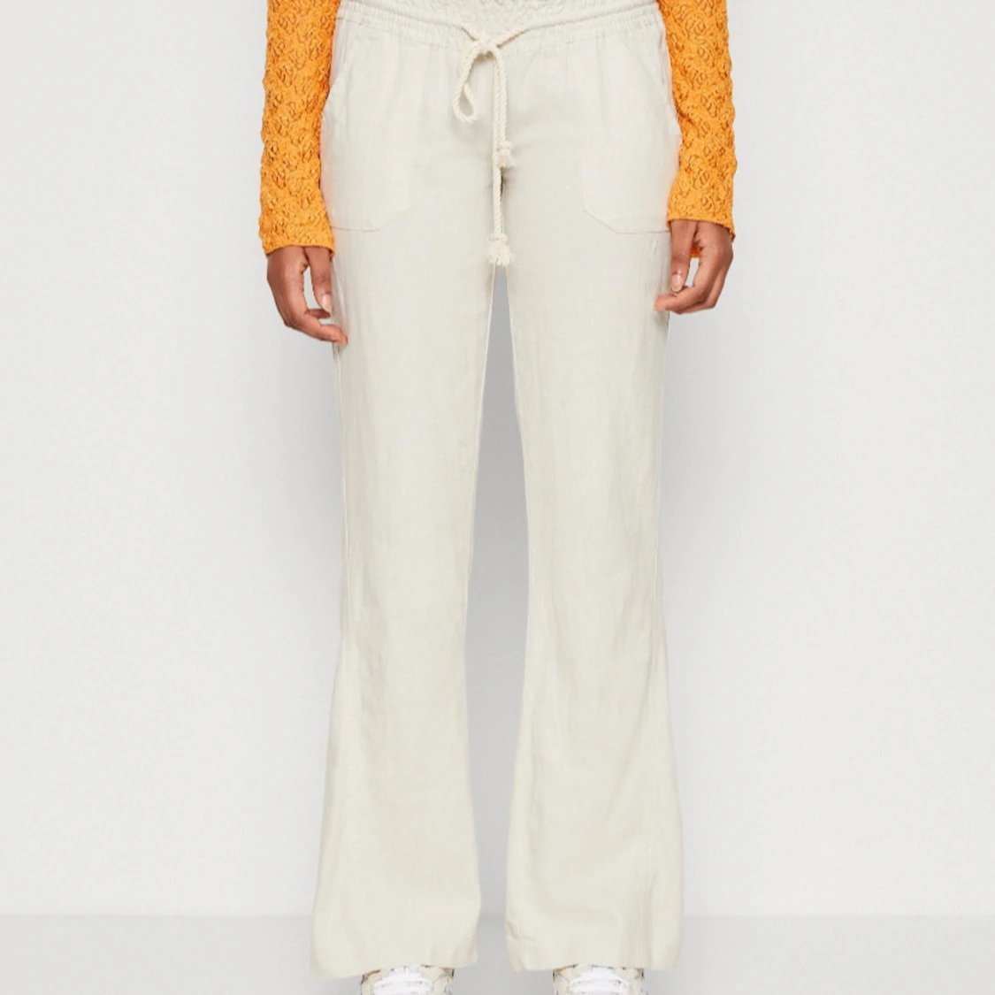 Beiga linnebyxor från Roxy