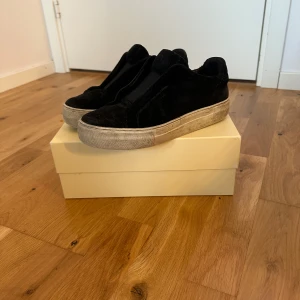 Svarta Arigato  - Tvättar dom såklart innan dem postas😊