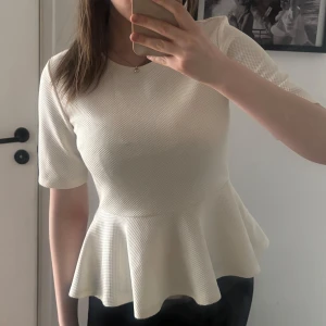 Peplumtopp Hm - Peplumtopp, supersöt💕