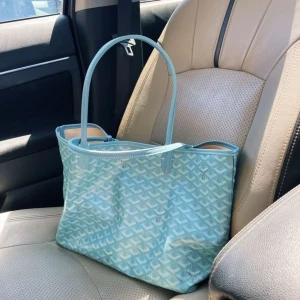 Blå mönstrad shoppingväska - Super fin inför sommaren!!