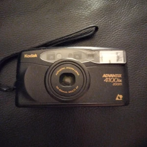 Kodak Advantix 4100ix kamera - Riktigt schysst retrokamera. Kameran är ej funktionstestad men verkar fungera 