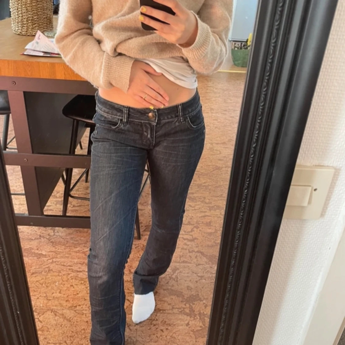 Mörkblå jeansbyxor med normal passform - 2