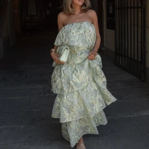 Slutsåld långklänning, Lojsan Wallin x NAKD  - Helt slutsåld långklänning från Lojsan Wallins nya kollektion med NAKD💚Helt ny, endast testad!