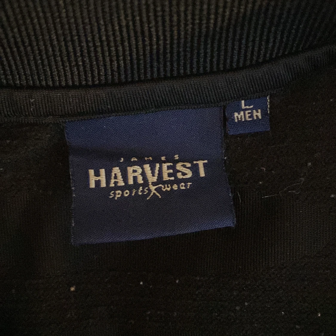 Svart pikétröja från James Harvest - 3