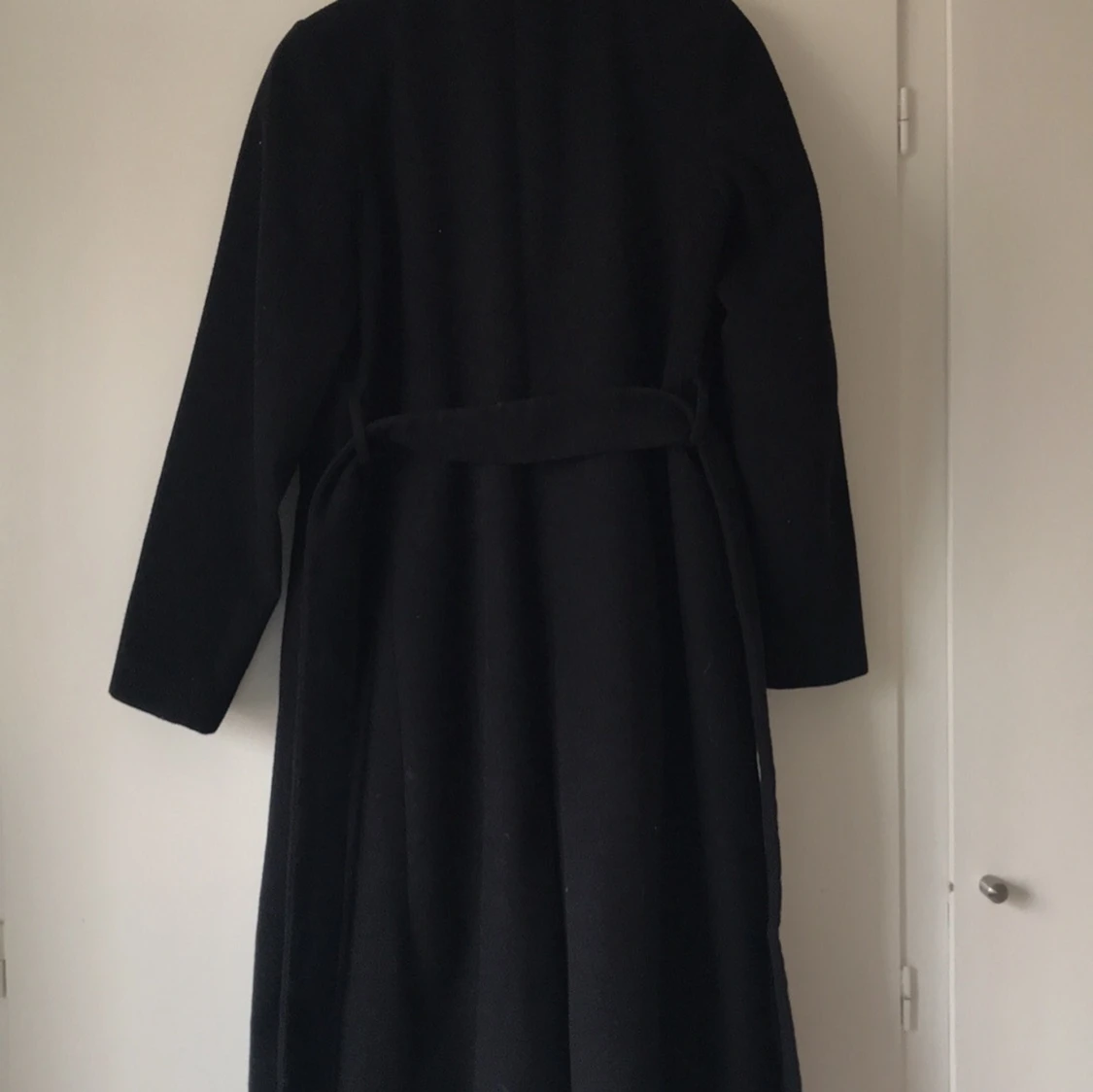 Svart damkappa strl 38 - 1