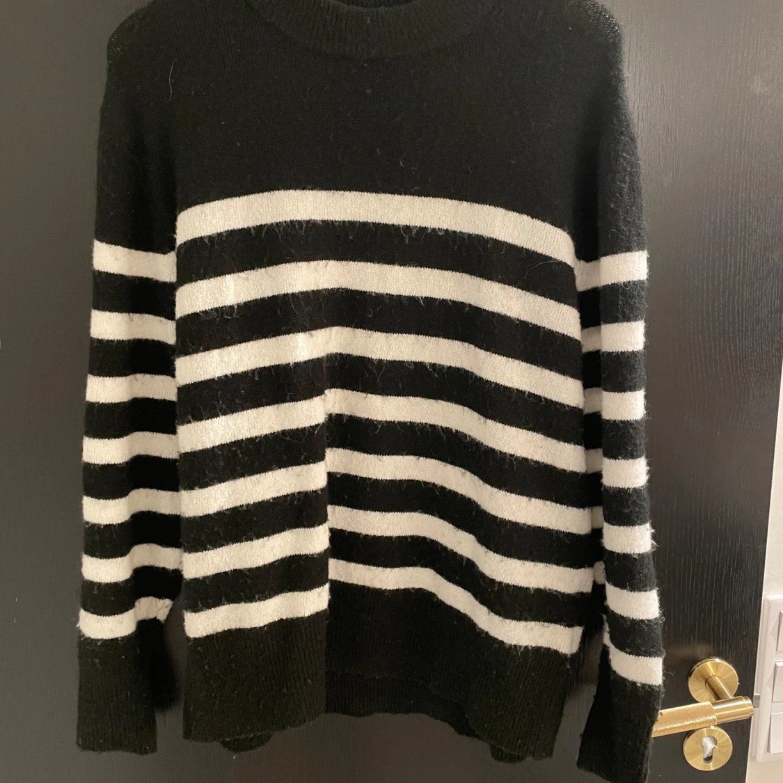 Svart och vit randig tröja från H&M