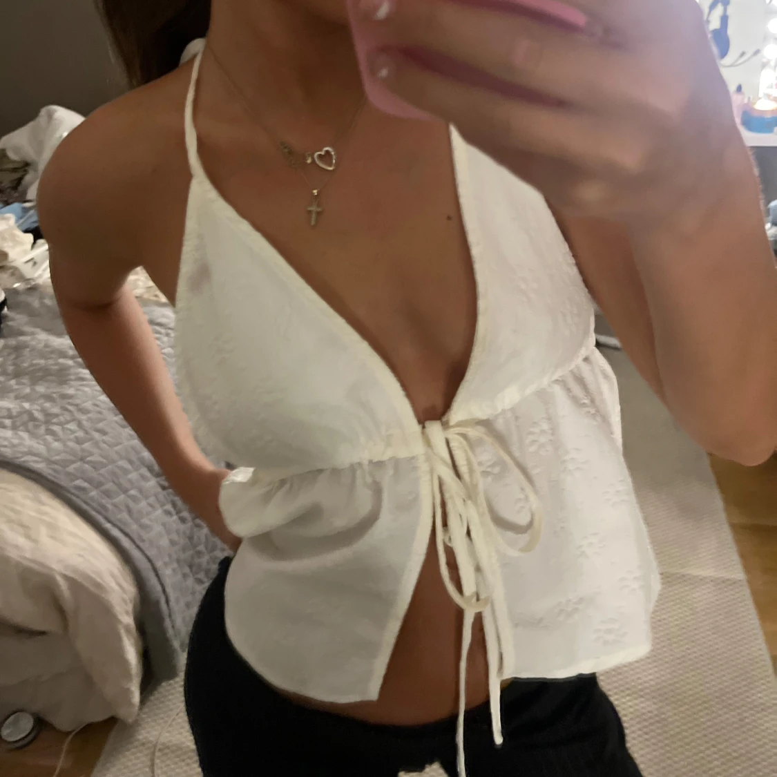 Vit blommig halterneck linnetopp - 1