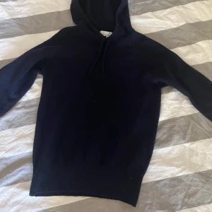 Kashmir hoodie - 100 procent Kashmir/storlek S och inget trasigt 
