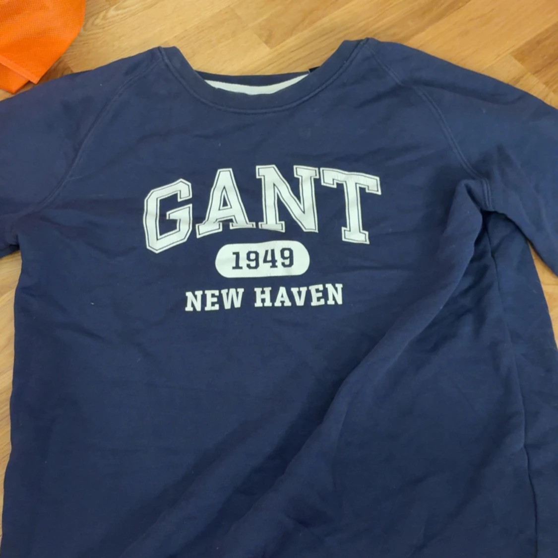 Mörkblå sweatshirt från GANT XS