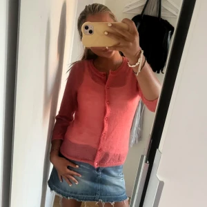Mohair kofta - Såååå fin corall/rosa färgad mohair kofta i lite tunnare stickning❤️🩷