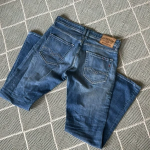Replay Jeans - Riktigt bra skick och riktigt snygga🙌 Skriv vid funderingar. W30 L30