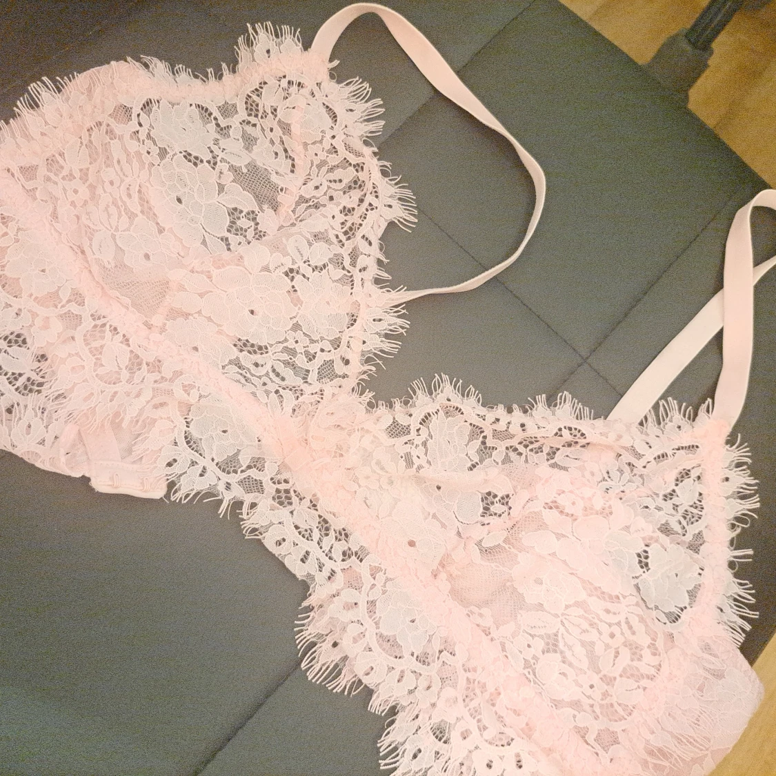 Ljusrosa behå L - 1