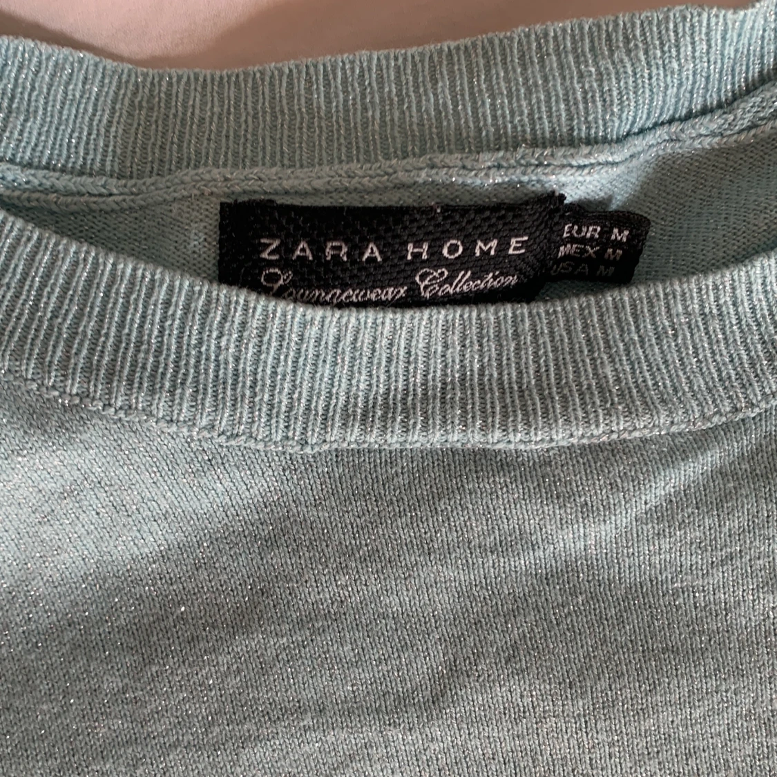 Ljusblå stickad t-shirt från Zara Home - 2