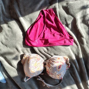 blommig bikini med vinröda trosor - bikini med vinröda trosor, trosorna i storlek XS. PM för frågor å fler bilder 