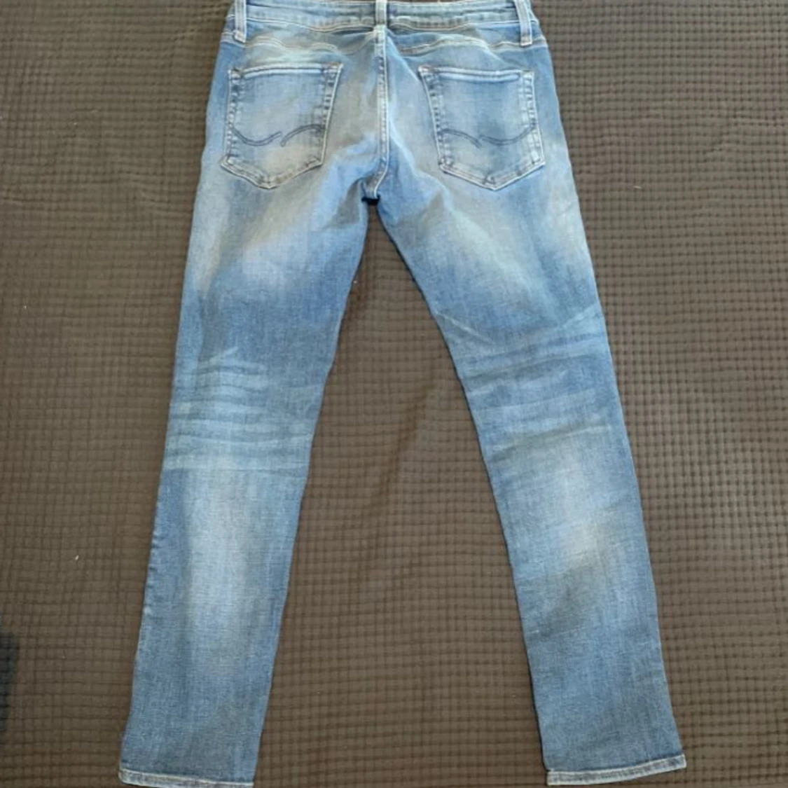 Jack & Jones jeans med slitningar - 2