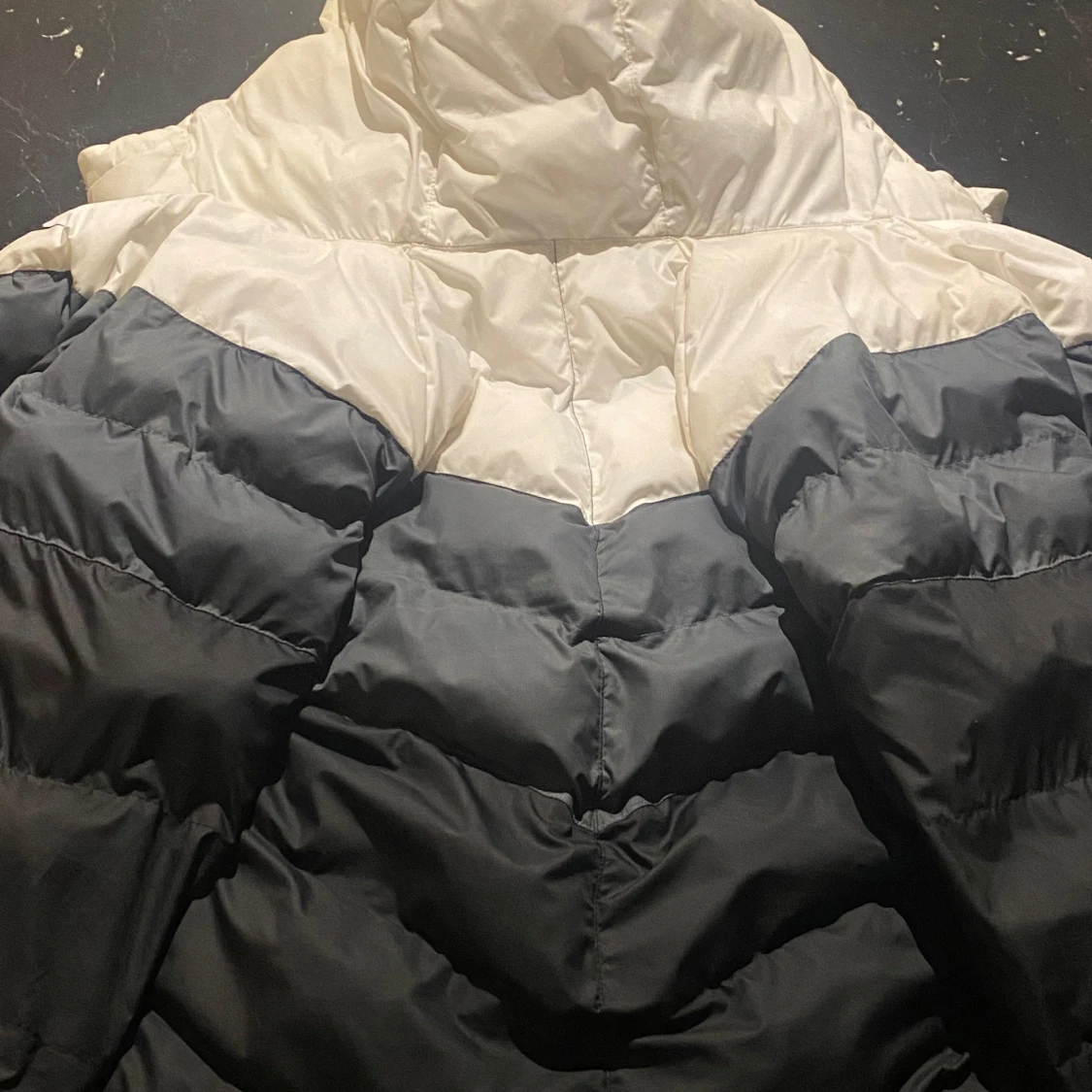 Nike pufferjacka för pojkar för bra pris - 1