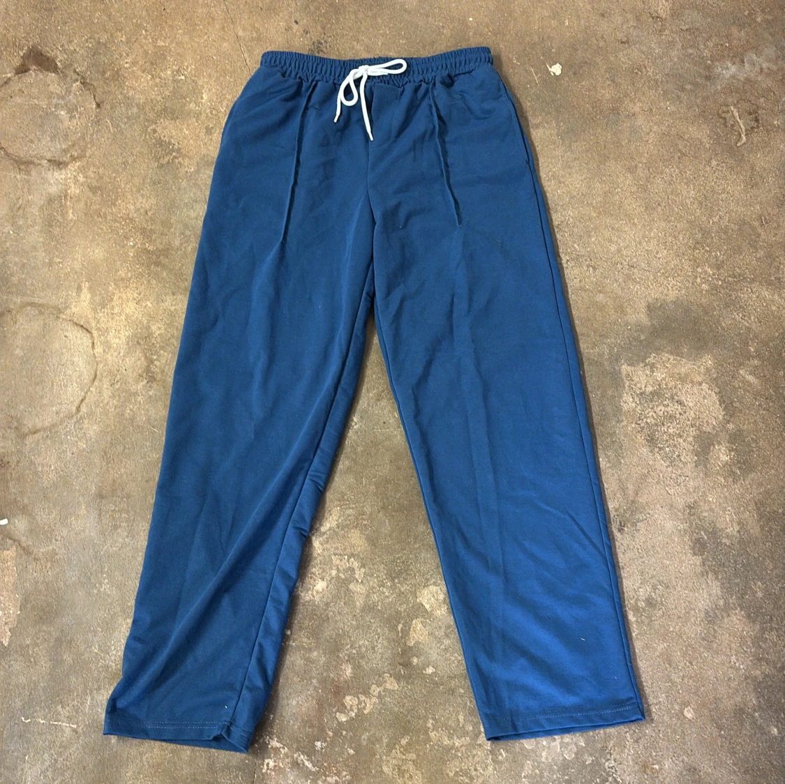 Blå mjukisbyxor med snörning