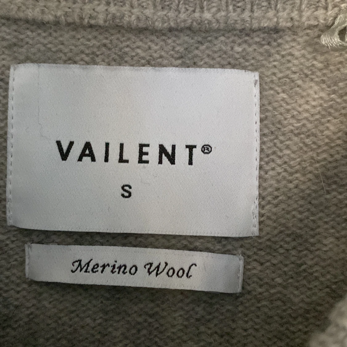 Grå merinoulltröja från Vailent - 2