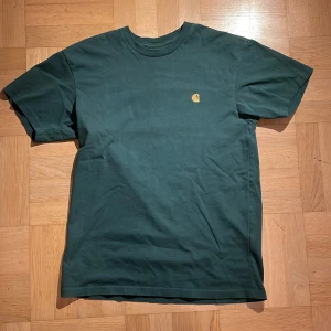 Carhartt t shirt  - Fin Carhartt t shirt i storlek xs. Svarar gärna på frågor och skickar inom 24h! 😊