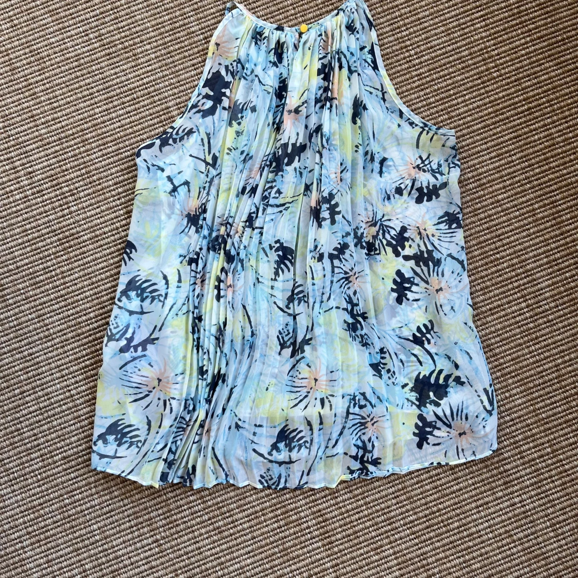 Blommig ärmlös topp från ONLY - 1