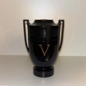 Paco Rabanne Invictus Victory Elixir - Invictus victory elixir 45/50 ml kvar köpt från Notino för 902 kr kvitto finns