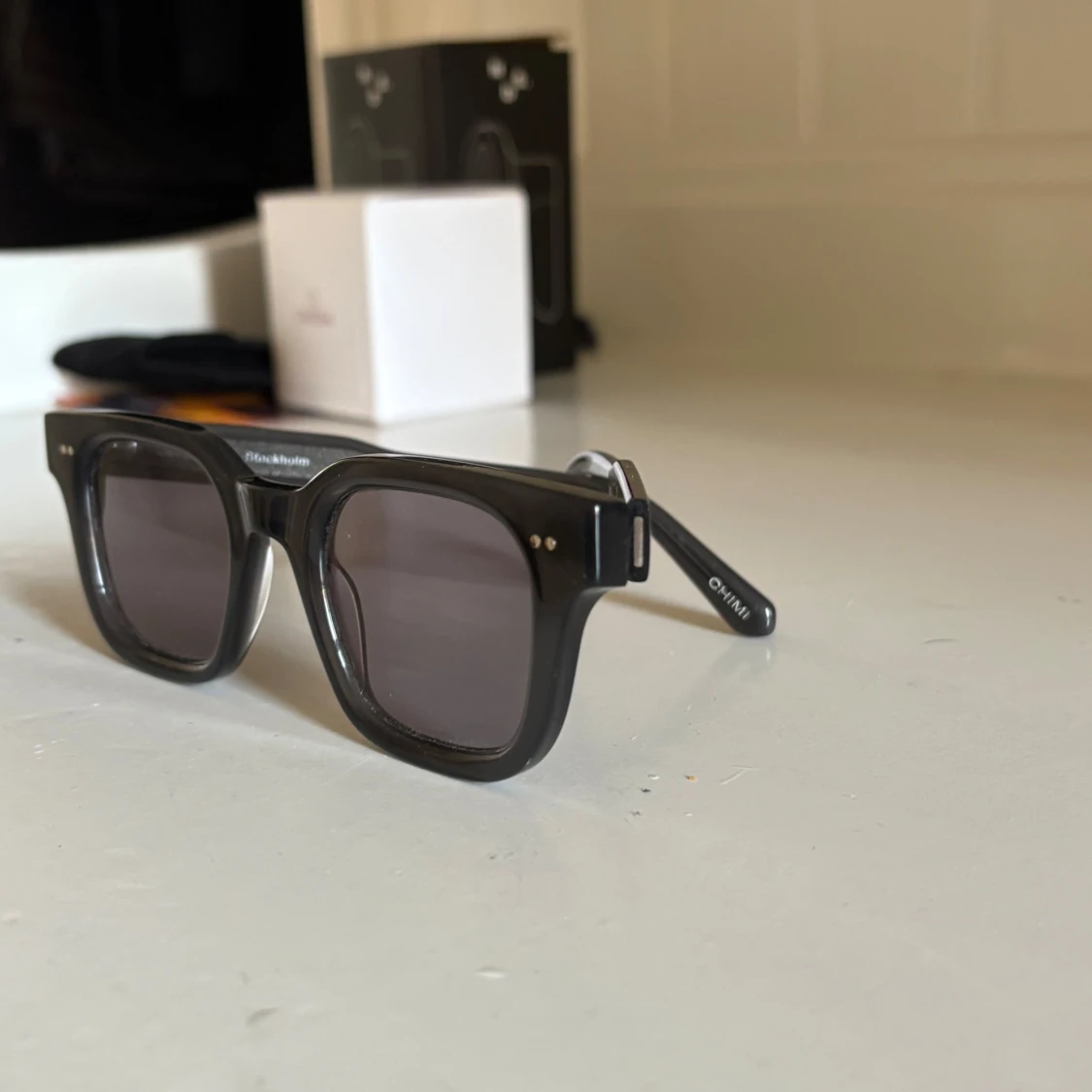 Chimi 04 mörkgrå - 1