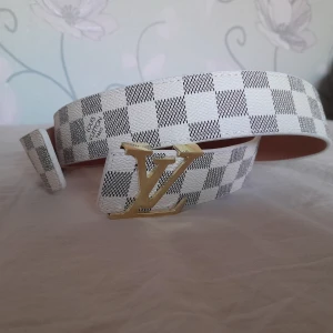 Lager bälte - Säljer på grund av resel