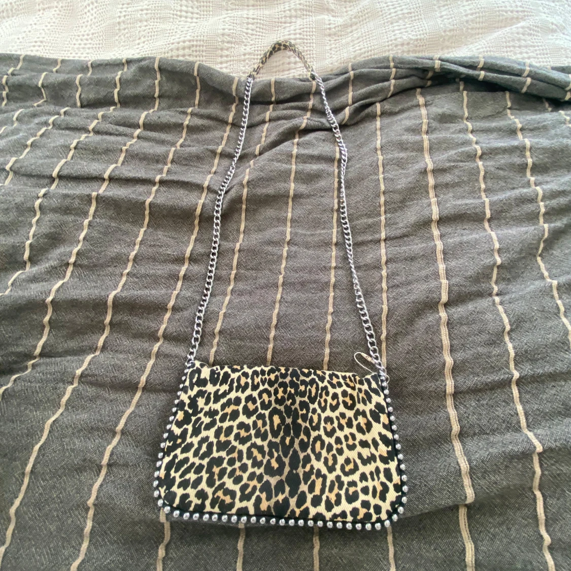 Leopardmönstrad axelväska från Zara - 1