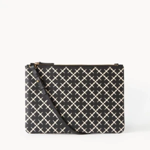 Malene birger väska - Intressekoll på denna trendiga malene birger väska. Köpt för 900kr och nästan aldrig använd. Jättefint skick. Skickar i original påsen. Skriv för fler bilder. Är osäker på om jag vill sälja så tar inga bud under 800kr🥰💕
