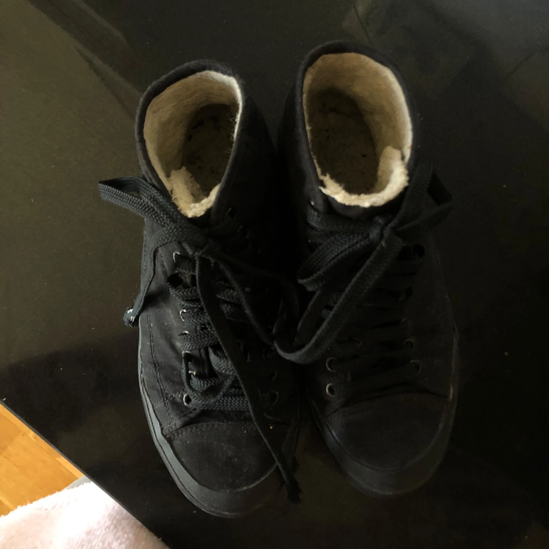 Svarta sneakers med foder - 1