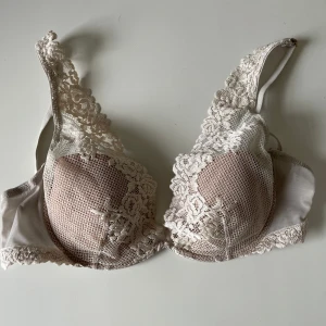 Intimissimi bh  - Så fin Intimissimi bh i jätte bra skick sitter så fint 