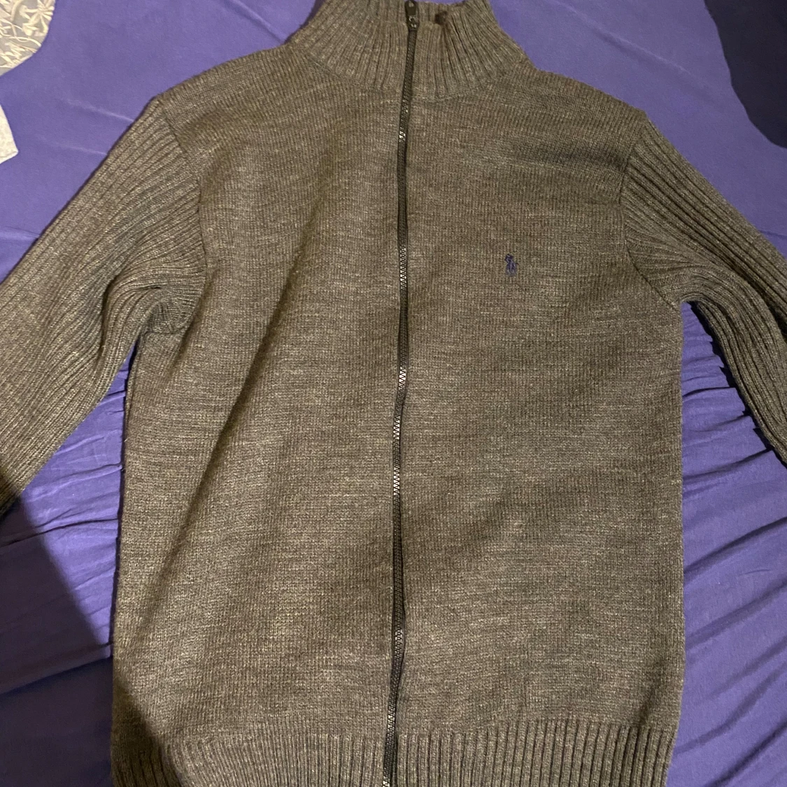 Grå stickad tröja från Ralph Lauren