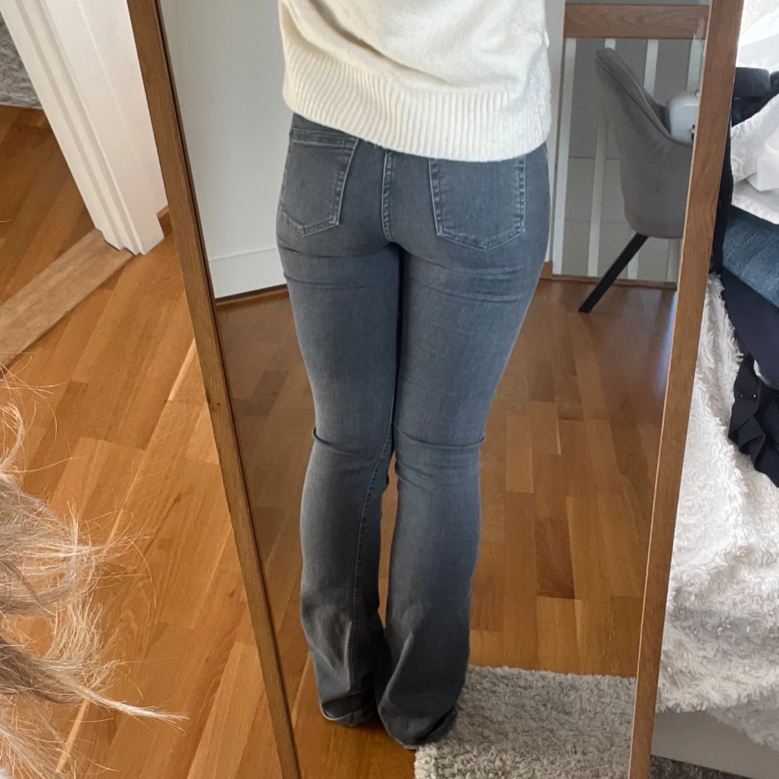 Grå bootcut jeans - 3