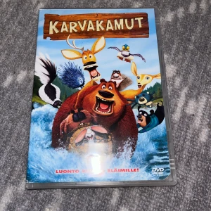 Karvakamut dvd - Karvakamut dvd. Testattu toimivaksi. Ikäraja k7. Kielet englantai, suomi, ruotsi. Kissatalous MMM Mikäli hinta ei miellytä tarjoa rohkeasti Katsothan myös muut ilmoitukseni!!