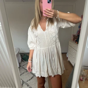 Klänning - Sååå söt kort klänning i en babyrosa färg😍😍😍😍