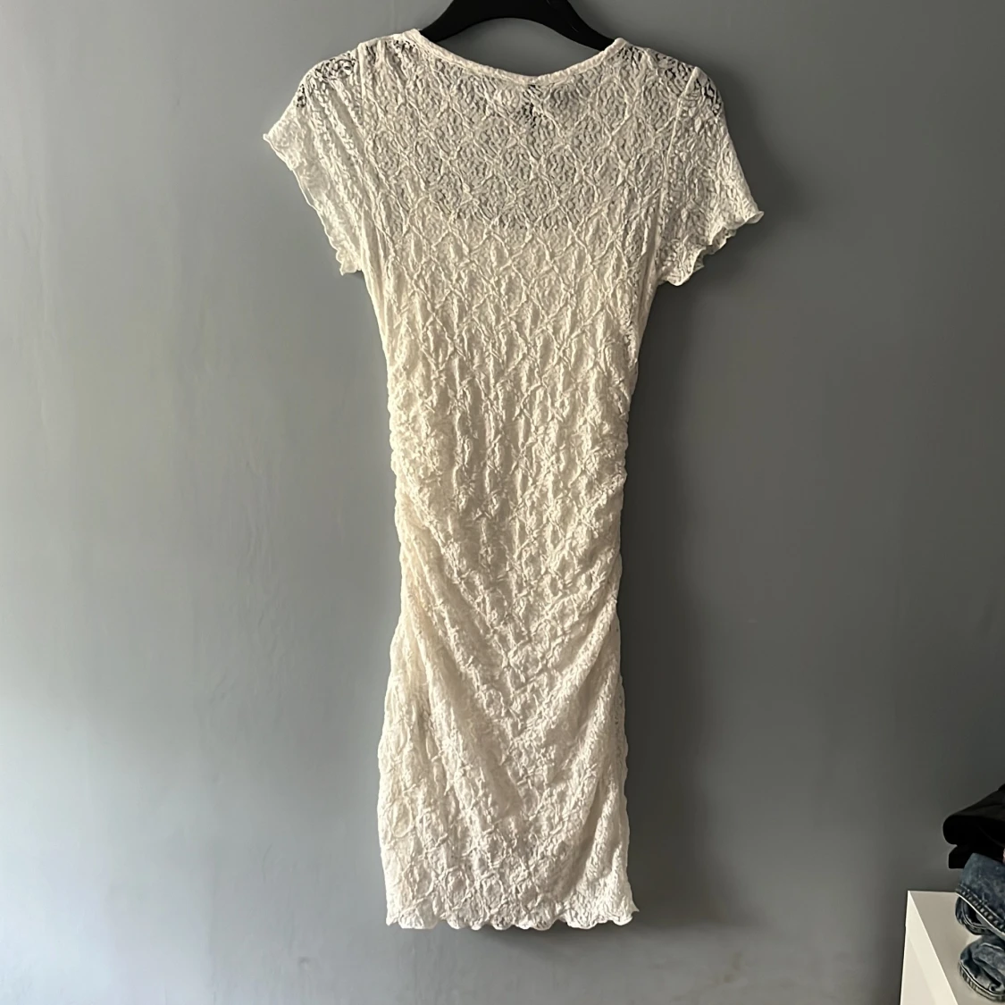 Vit spetsklänning från H&M Divided i storleken XS💕 - 1