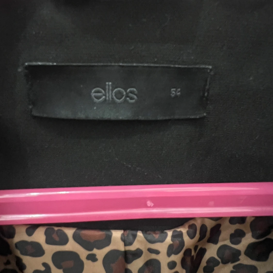 Svart kappa från Ellos med leopardfoder - 2