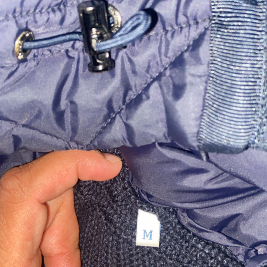Mörkblå Moncler puffer med stickade ärmar - 4