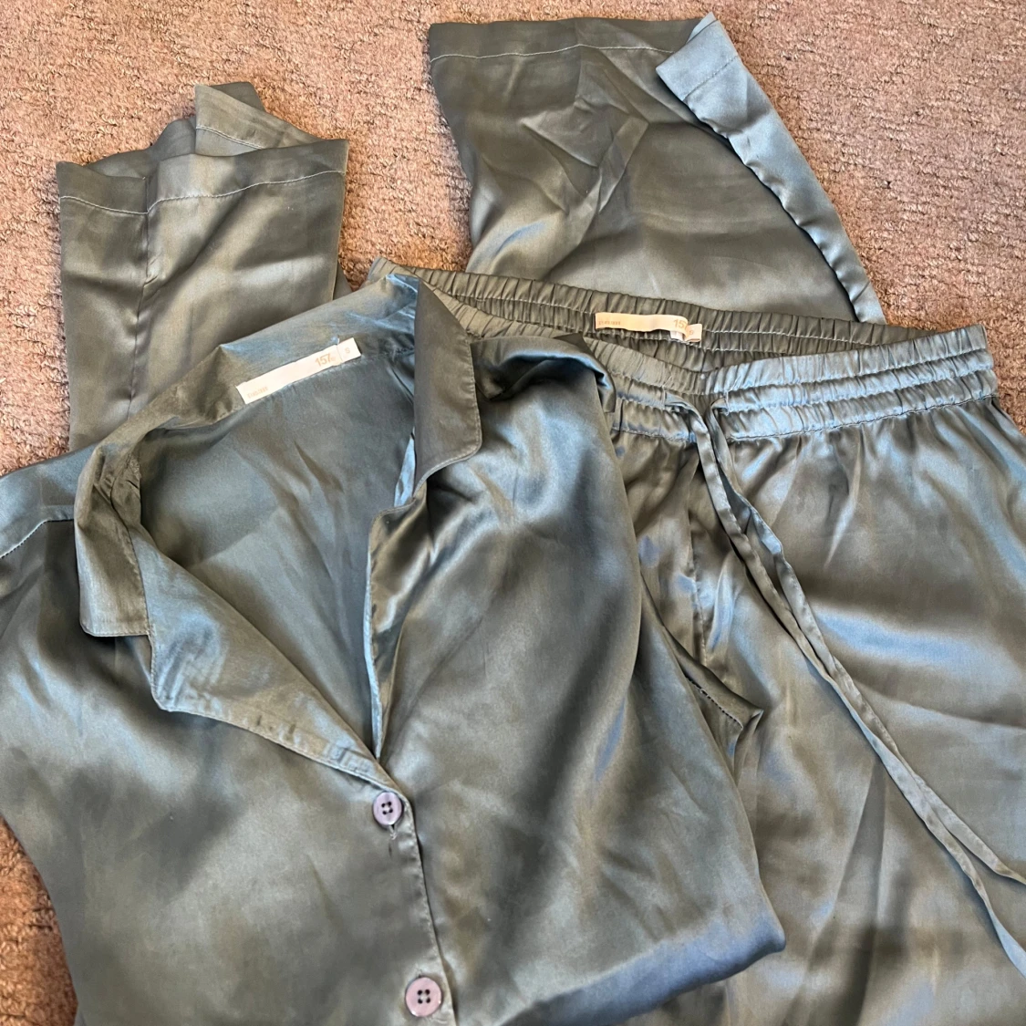 Söt grön pyjamas från lager 157