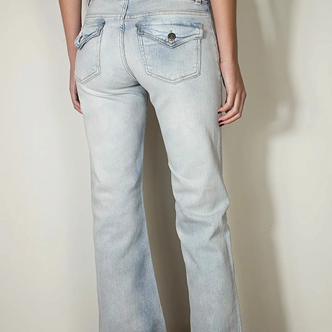 Slutsålda SUBDUED jeans Ljusblå, bootcut, low waist. Ordinarie pris: 900kr - 1