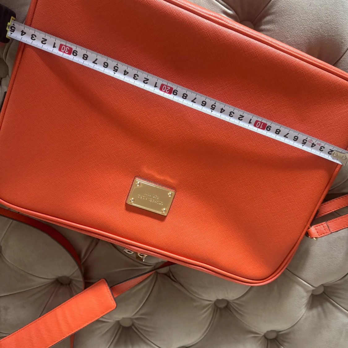 Orange datorväska från Michael Kors - 3