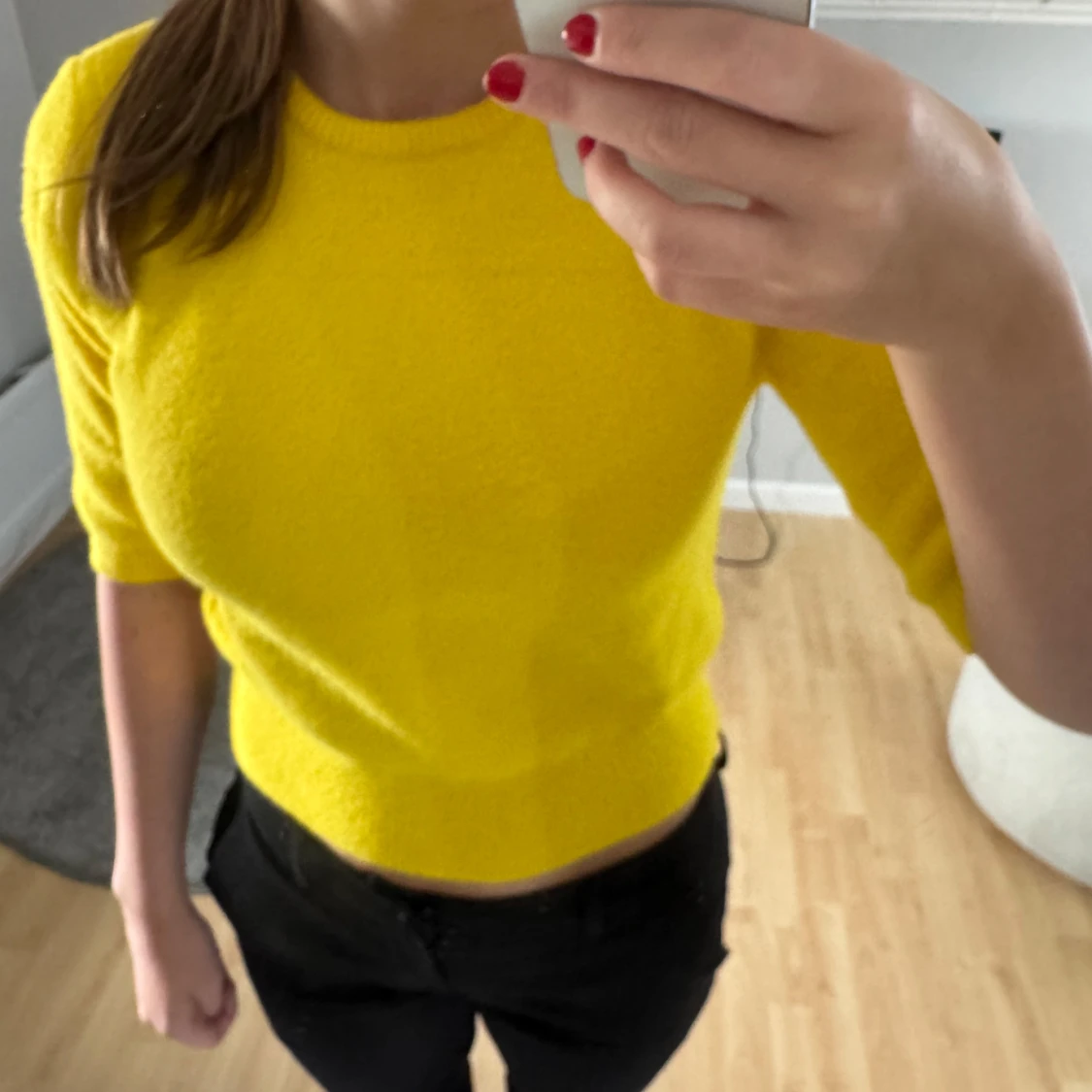 Gul stickad tröja från Zara