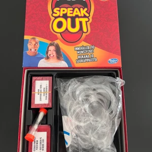 Speak Out - Speak Out är ett roligt och utmanande partyspel. 8 stycken oanvända munstycken finns. 