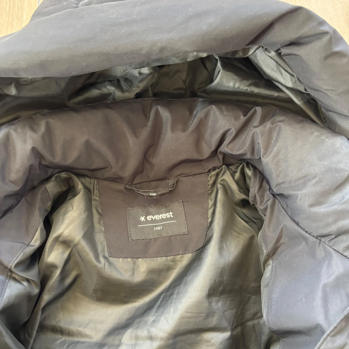 Svart lång jacka stl 146 Everest - 2