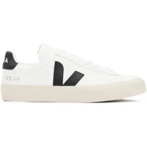 Svarta Veja sneakers, stlk 39 - Säljer mina svarta Veja sneakers , i stlk 39, inga defekter💕