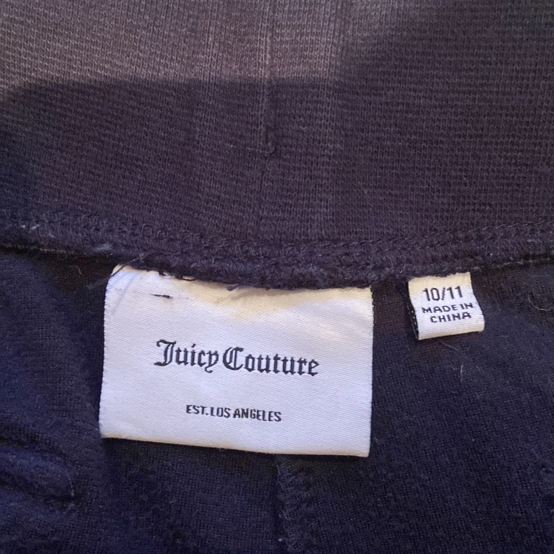 Mörk blå mjukisbyxor i sammet Juicy Couture - 4