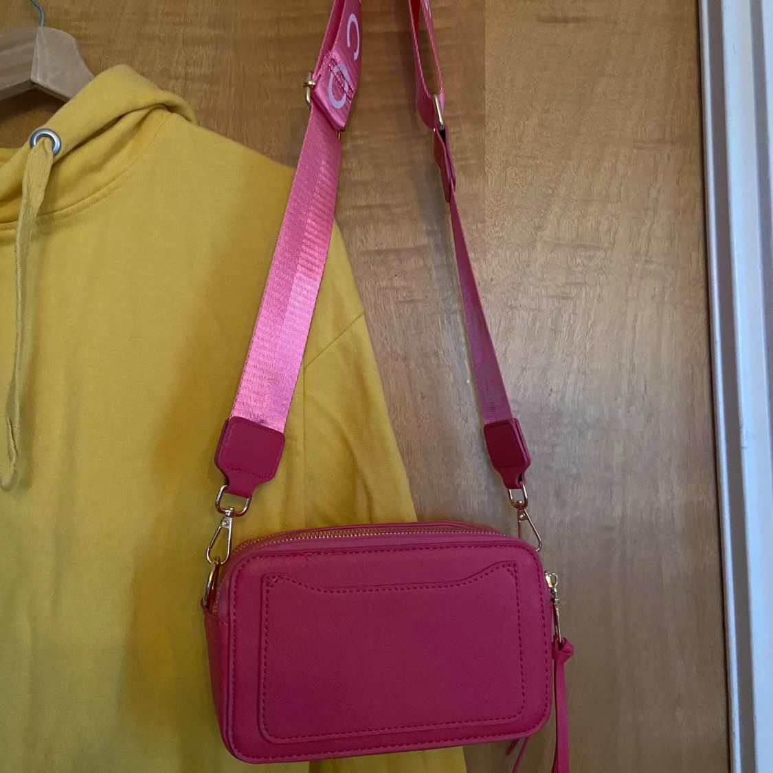 Rosa axelväska från Marc Jacobs - 2