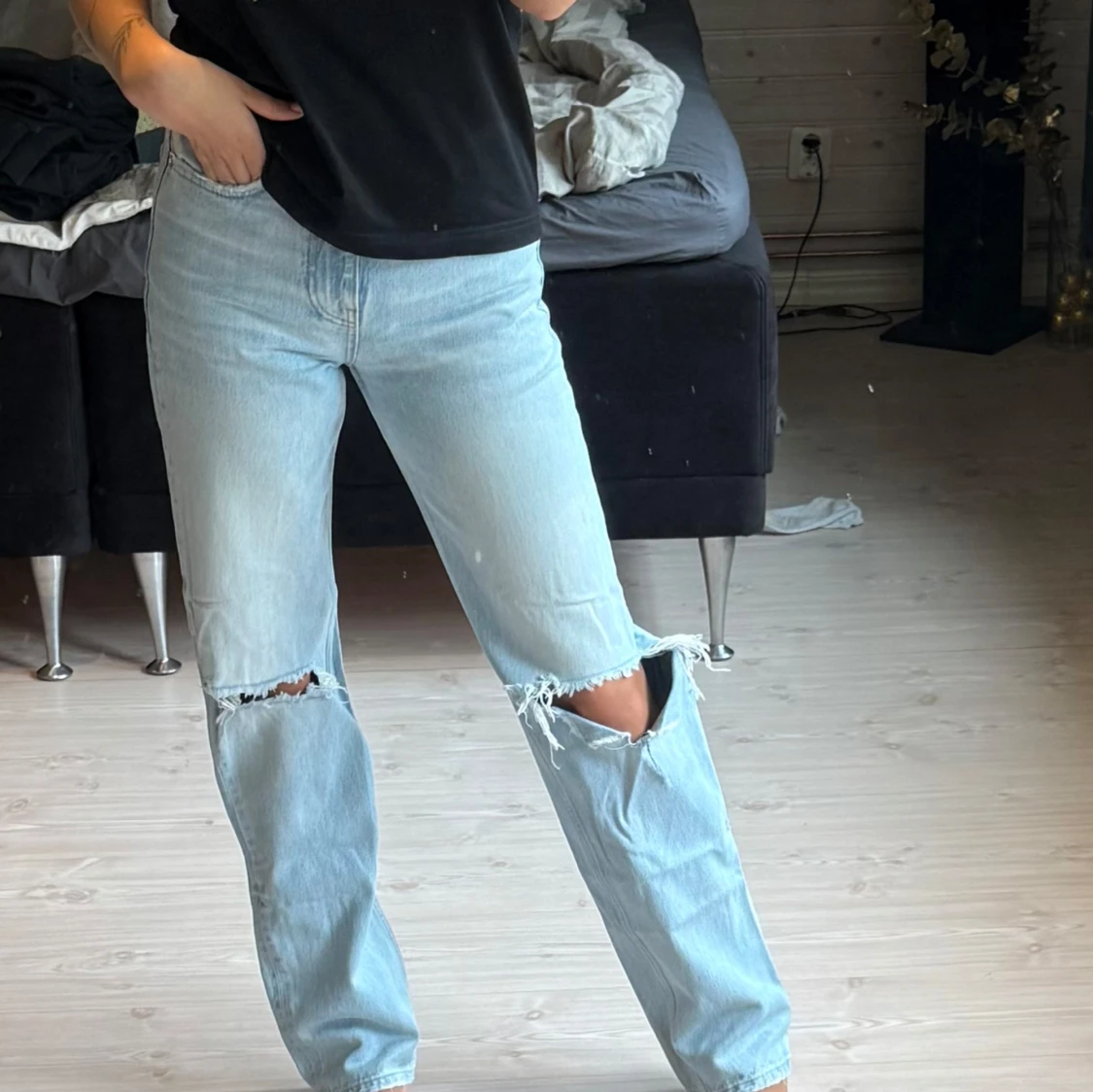 Ljusblå jeans från ginatricot  - 3