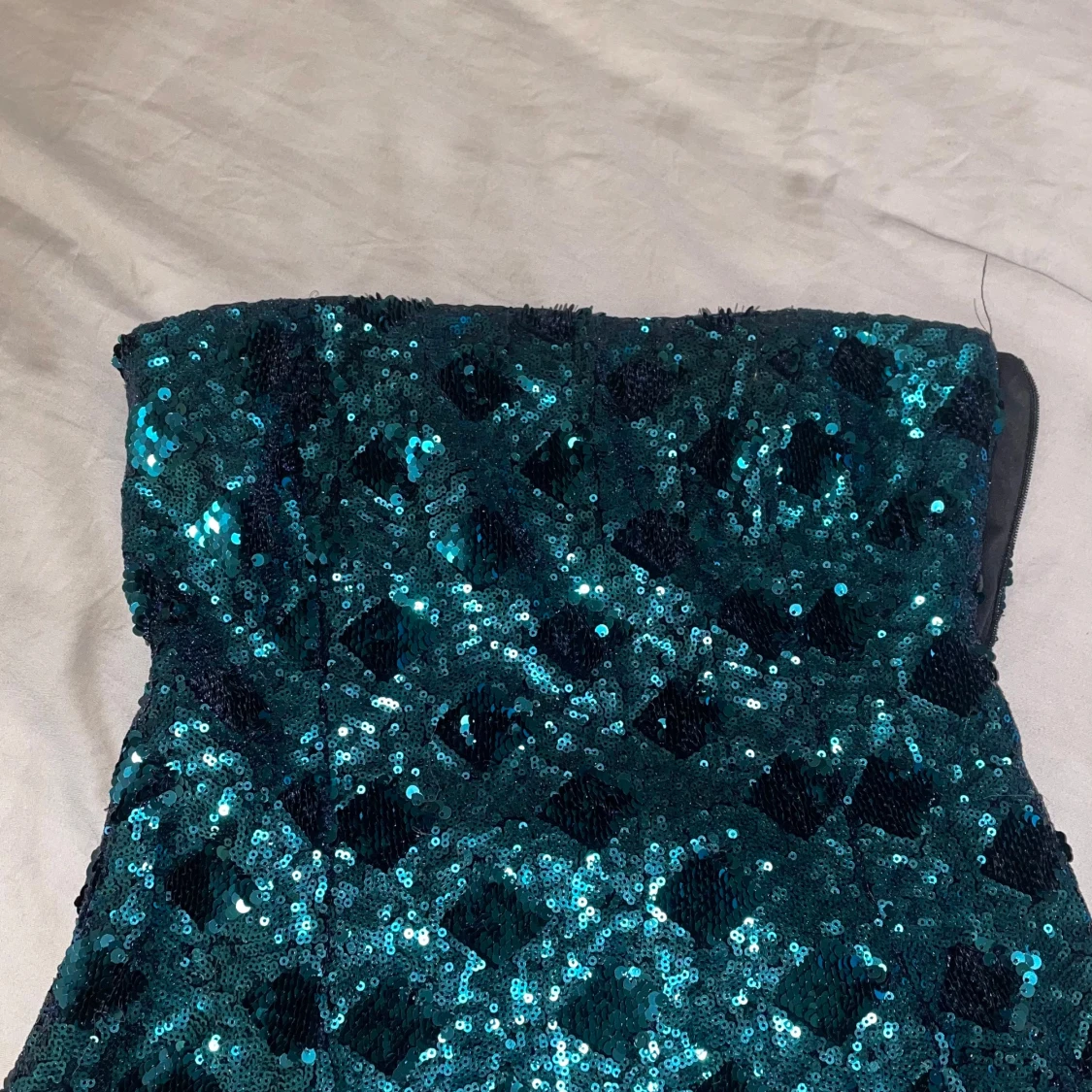 Grön glittrig paljett tubtopp